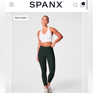 SPANXshape™ Booty Boost® 7/8 Leggings